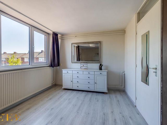 Hazenkamp 28, Reuver