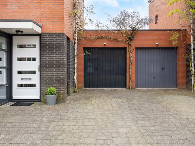 Burgemeester Vermeulenstraat 19, Breda