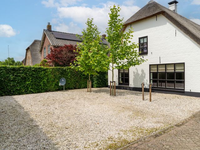 Burgemeester van der Schansstraat 27, Andel