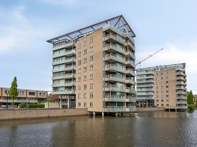 Joop Den Uyllaan 67, Schiedam