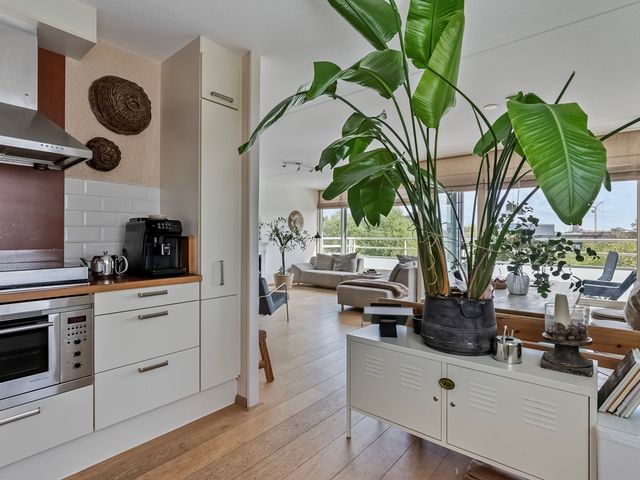Joop Den Uyllaan 67, Schiedam