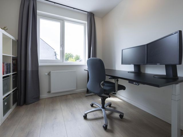 Leypad 19, Haaren