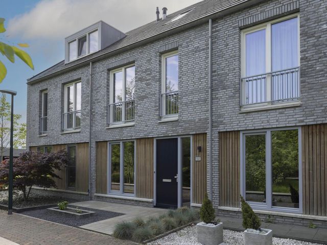 Leypad 19, Haaren