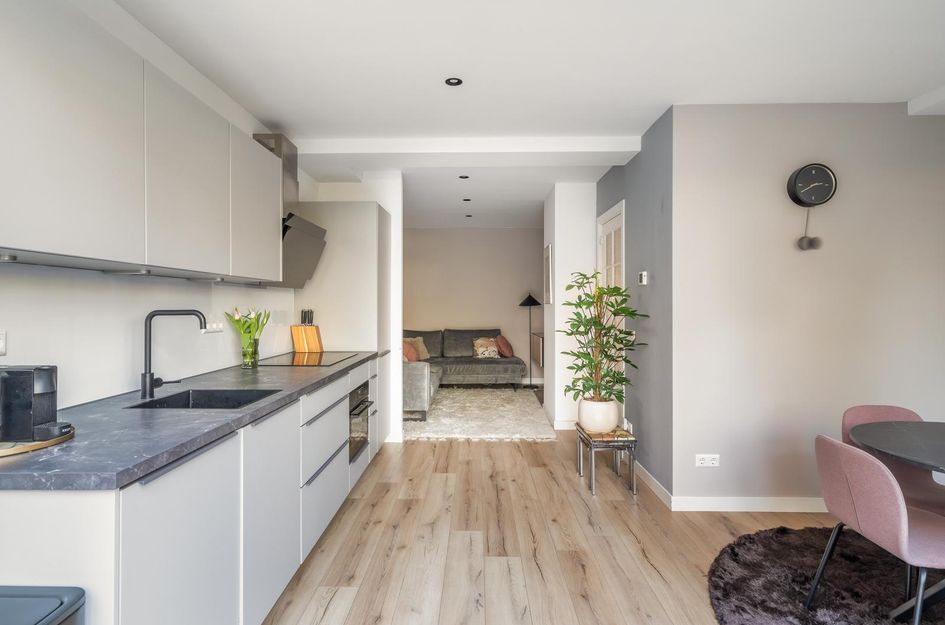 Donker Curtiusstraat 26B