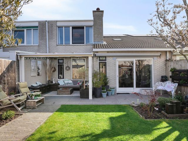 Erasmuslaan 19, Oegstgeest