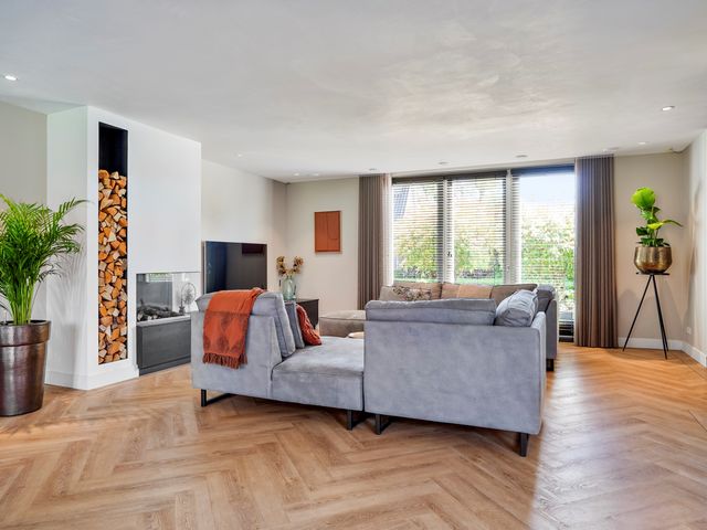 Raadhuisstraat 8, Berkel-Enschot