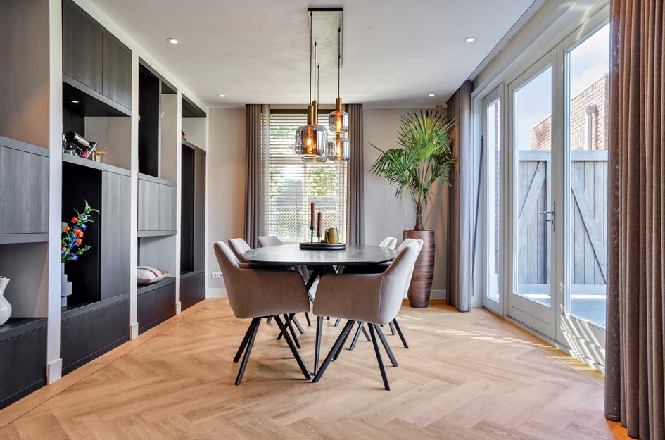 Raadhuisstraat 8