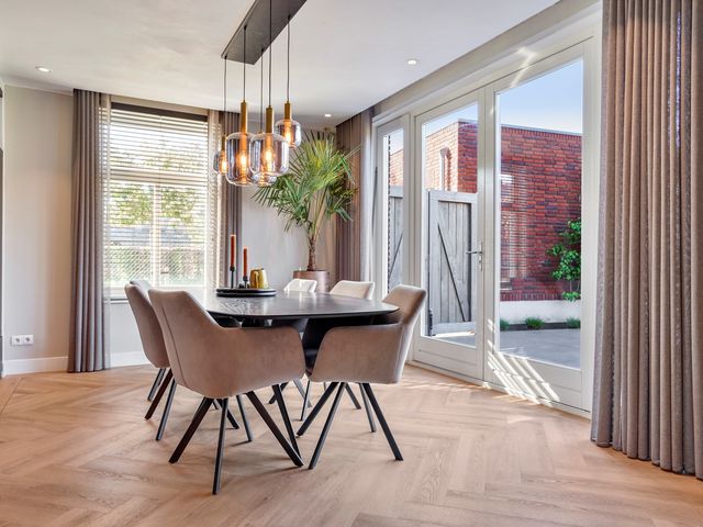 Raadhuisstraat 8, Berkel-Enschot