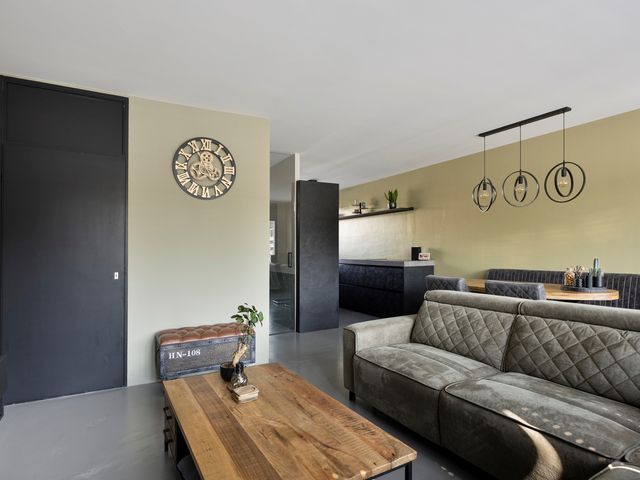 Doorzwin 2308, Julianadorp
