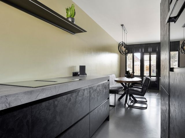 Doorzwin 2308, Julianadorp
