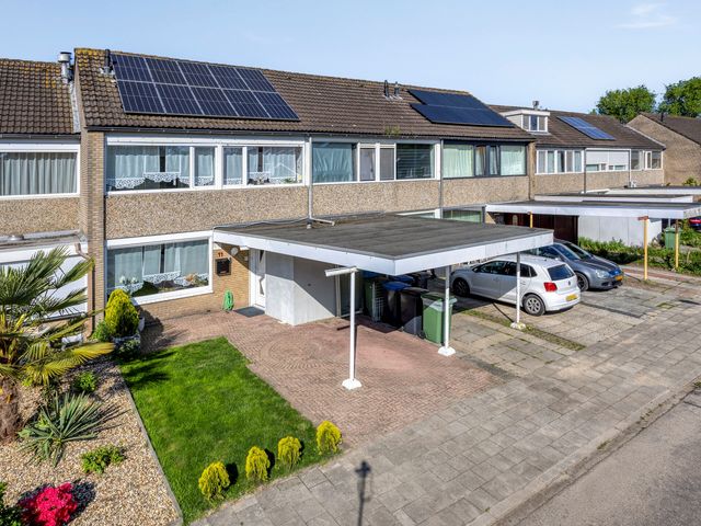 Isabelladonk 11, Roosendaal