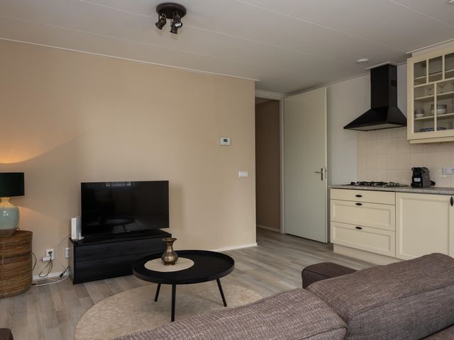 Vale Hen 1B, Hoorn