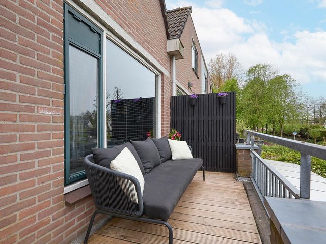 Stoholm 105, Hoofddorp
