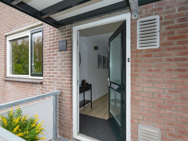 Stoholm 105, Hoofddorp