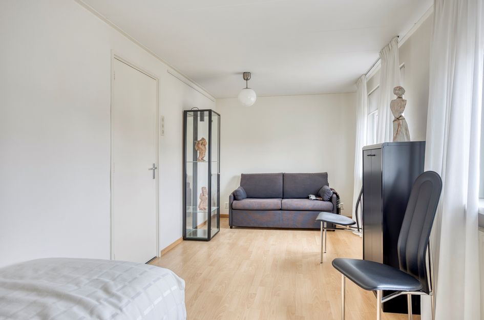 Carry Van Bruggenstraat 12