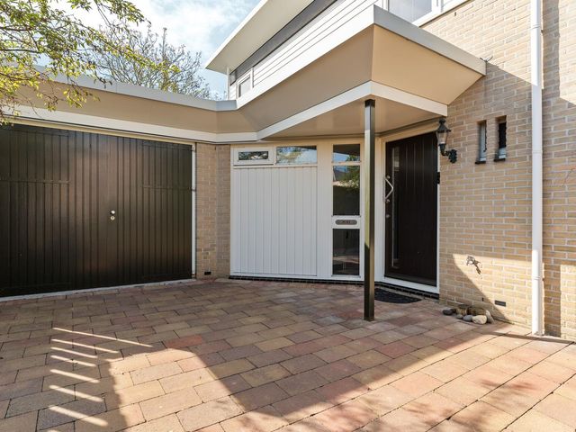 Rougestraat 16, Almere
