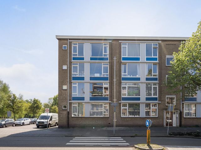 Spinozalaan 283, Voorburg
