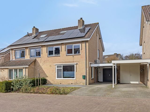 Kievitsbloem 10, Dalfsen
