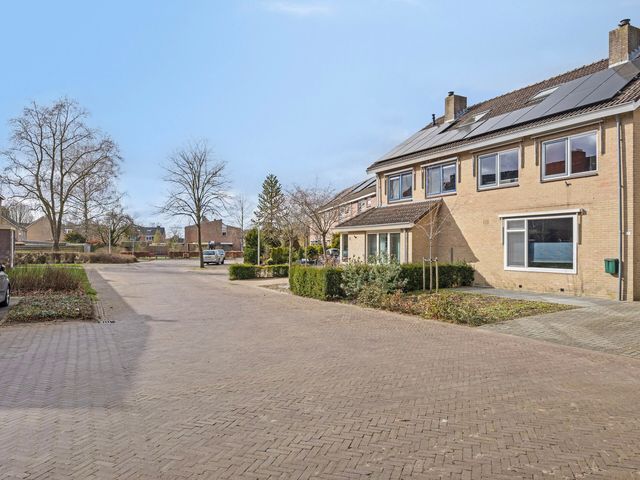 Kievitsbloem 10, Dalfsen