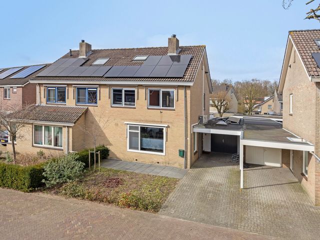 Kievitsbloem 10, Dalfsen