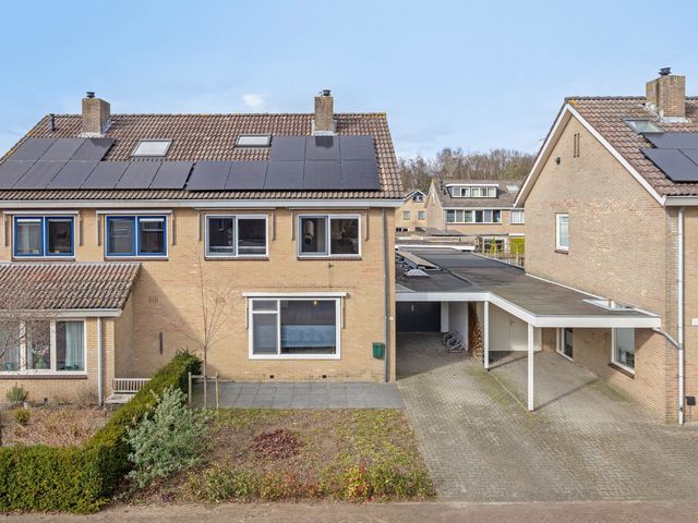 Kievitsbloem 10, Dalfsen