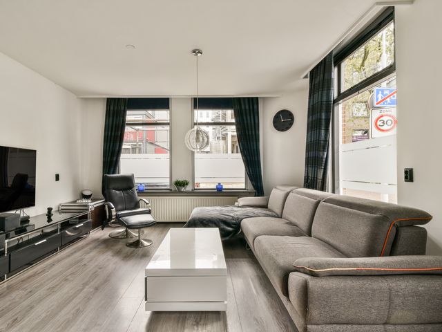 Eendrachtstraat 10, Zaandam