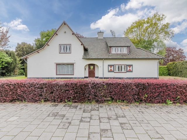 Maasbrachterweg 27, Echt