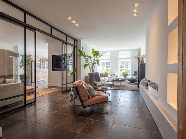's-Herenstraat 64, Maasland