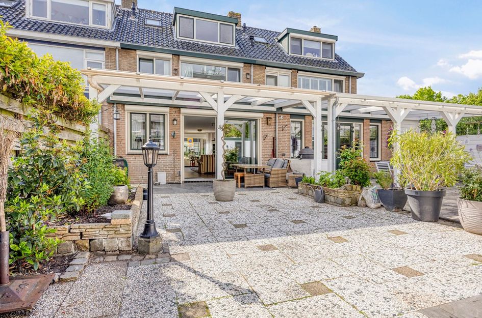 Charlotte de Bourbonstraat 3