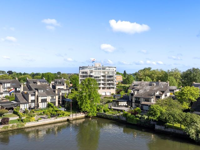 Krammer 44, Zwijndrecht