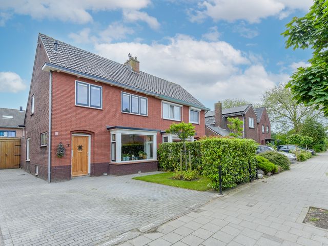 Waldeck Pyrmontstraat 7, Maasdijk