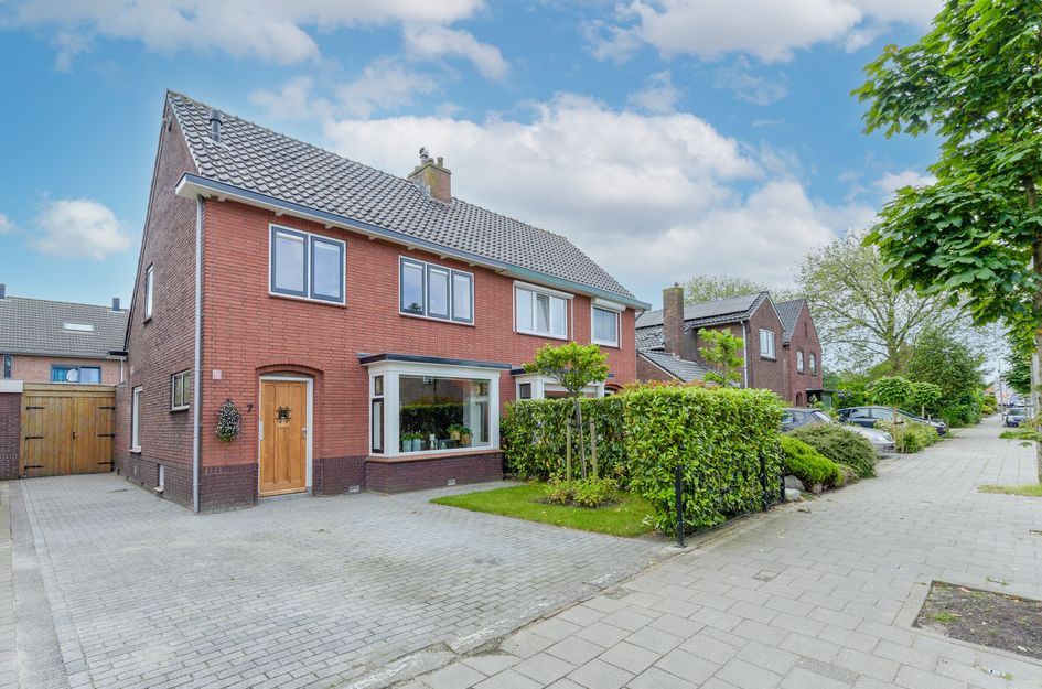 Waldeck Pyrmontstraat 7