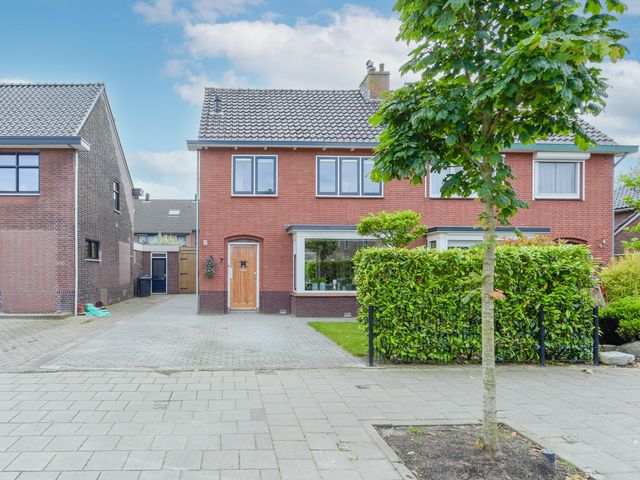 Waldeck Pyrmontstraat 7, Maasdijk