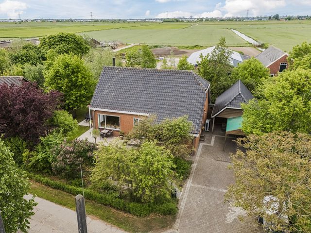 't Woudt 13, Schipluiden