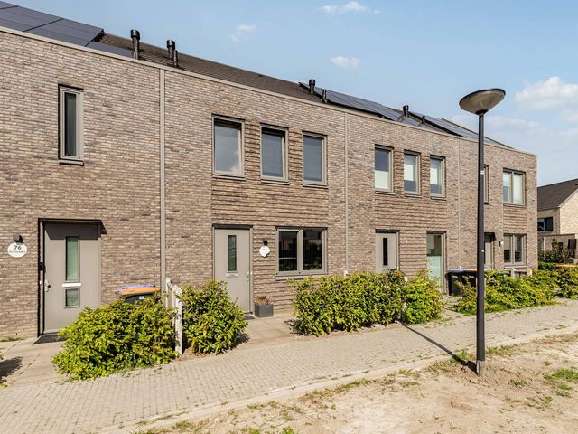 Koriander 74, Lelystad