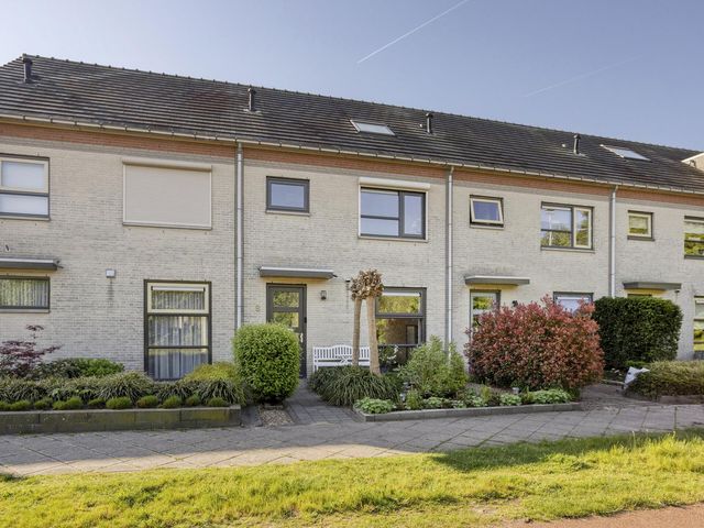 Elzenseloop 8, Heesch