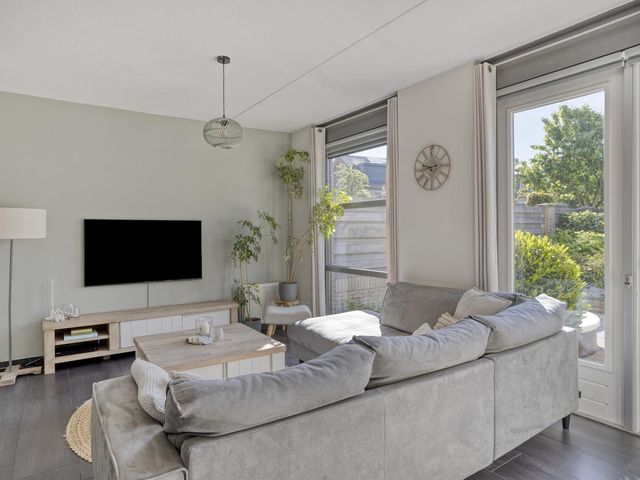 Elzenseloop 8, Heesch