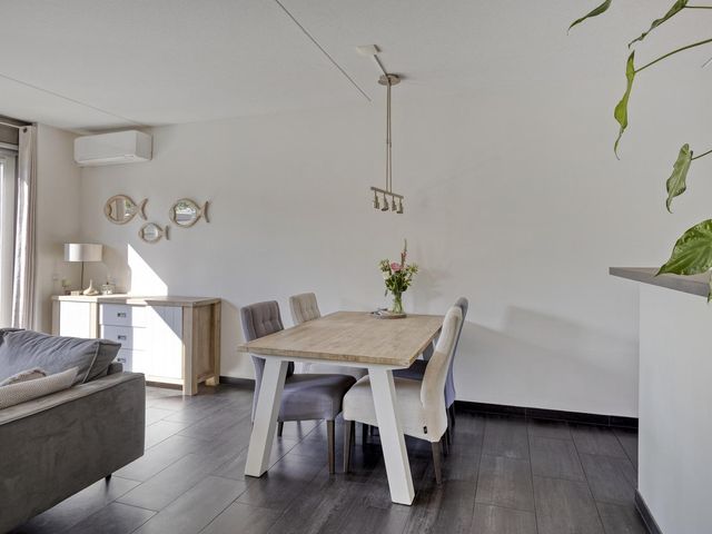 Elzenseloop 8, Heesch