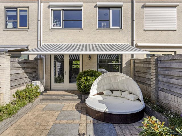 Elzenseloop 8, Heesch