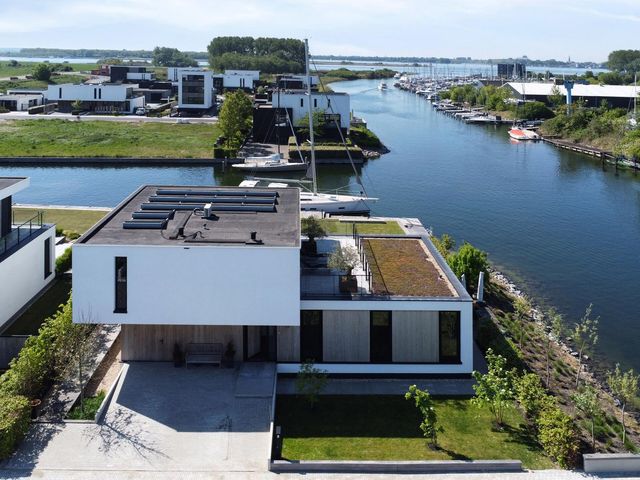 Ekingen 8, Kamperland