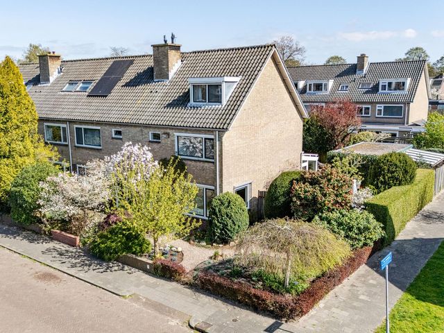 Van Helsdingenlaan 19, Voorschoten