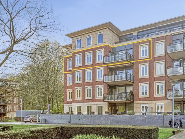 Rhenendael 104, Rhenen