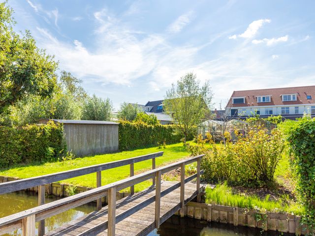 Westeinde 49, Roelofarendsveen