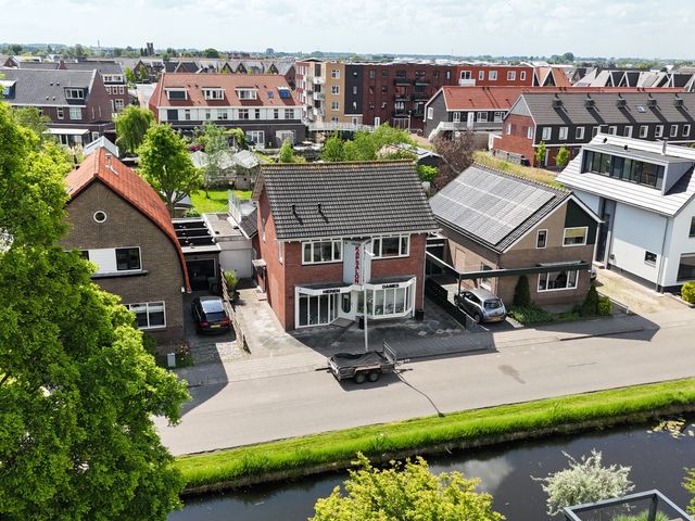 Westeinde 49, Roelofarendsveen