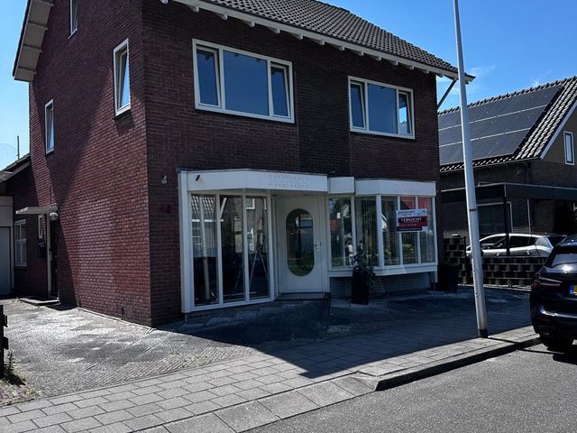 Westeinde 49, Roelofarendsveen