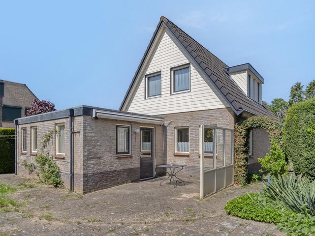 Koningszuur 2, Dodewaard