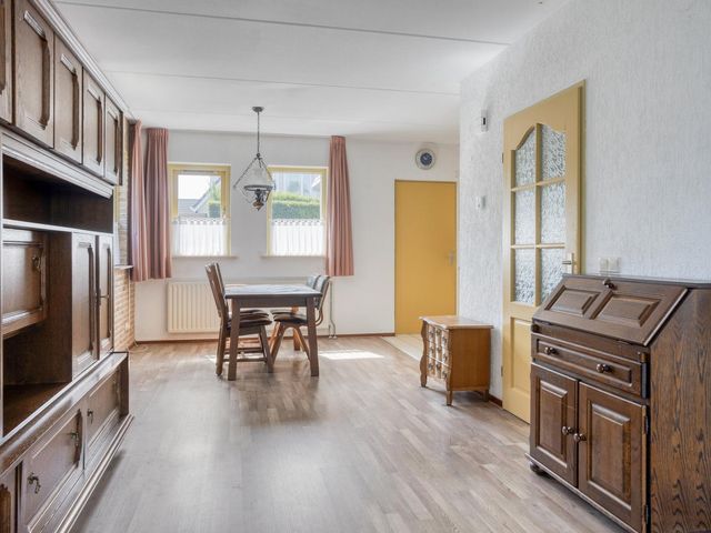 Koningszuur 2, Dodewaard