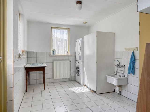 Koningszuur 2, Dodewaard