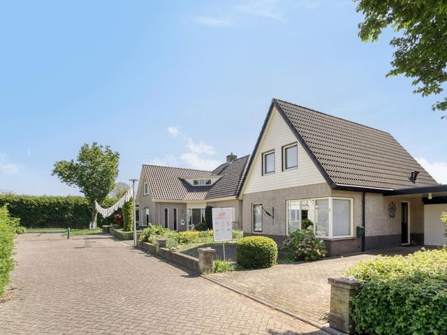 Koningszuur 2, Dodewaard