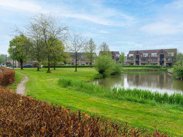 Vlinderslag 28, Almkerk